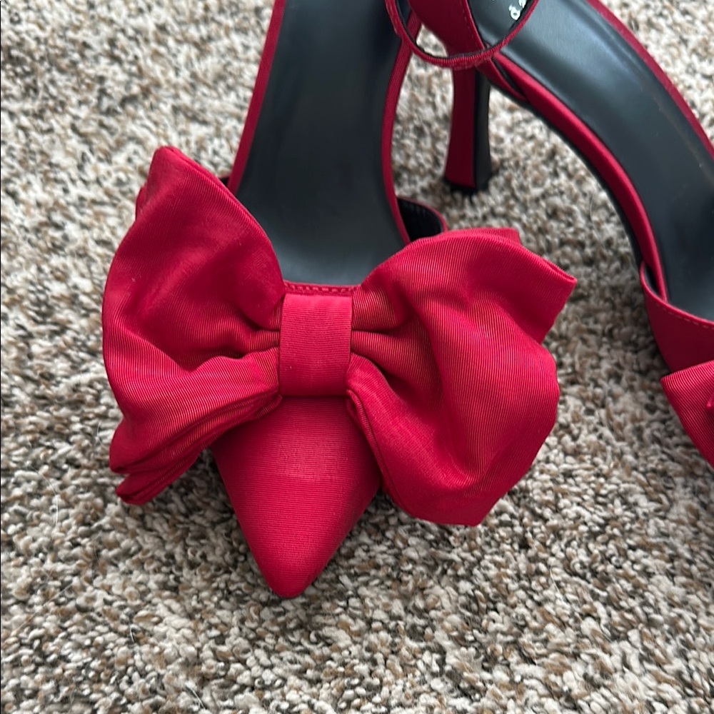 Brand NEW Grace Bow Pumps with Memory Foam - Picture 2 of 8